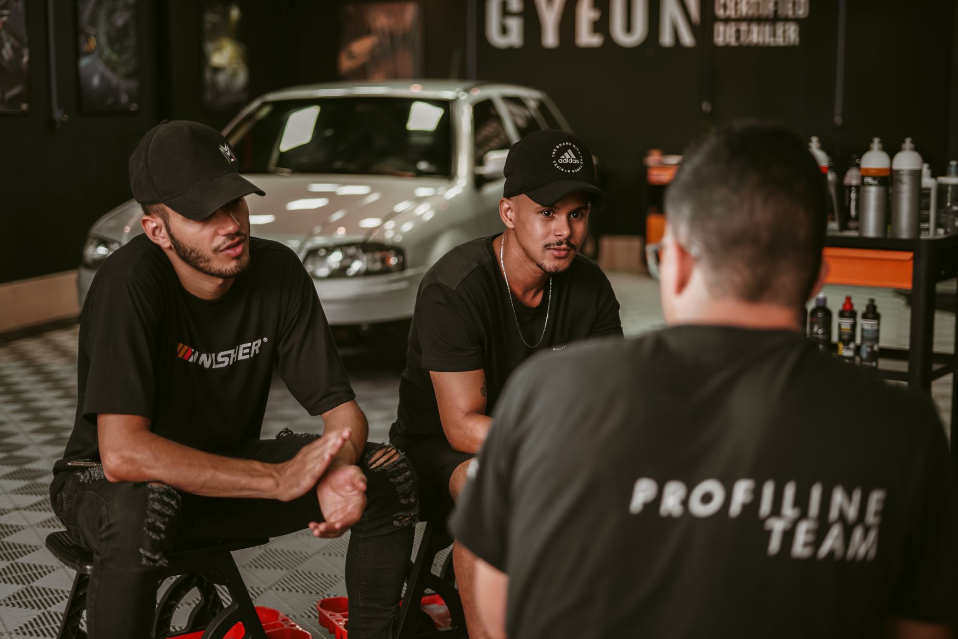 Tím Tepovanie Sedadiel Auto pred prevádzkou